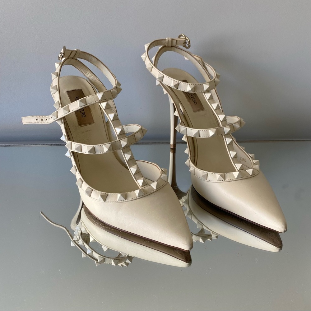 VALENTINOš¤ Ivory White rock stud 100mm ankle strap pumps heels - Picture 3 of 8